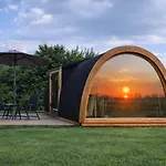 Luxury tent Boerderij Nixhoeve Genderen