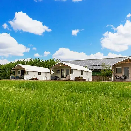Boerderij Nixhoeve * Genderen