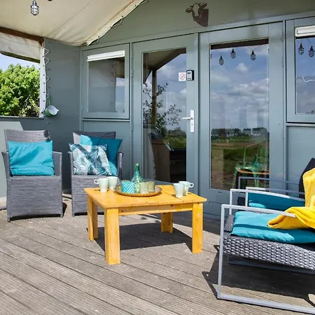 Campismo de Luxo Boerderij Nixhoeve Genderen