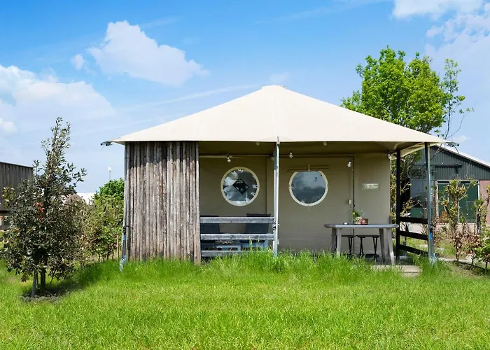 Boerderij Nixhoeve * Genderen